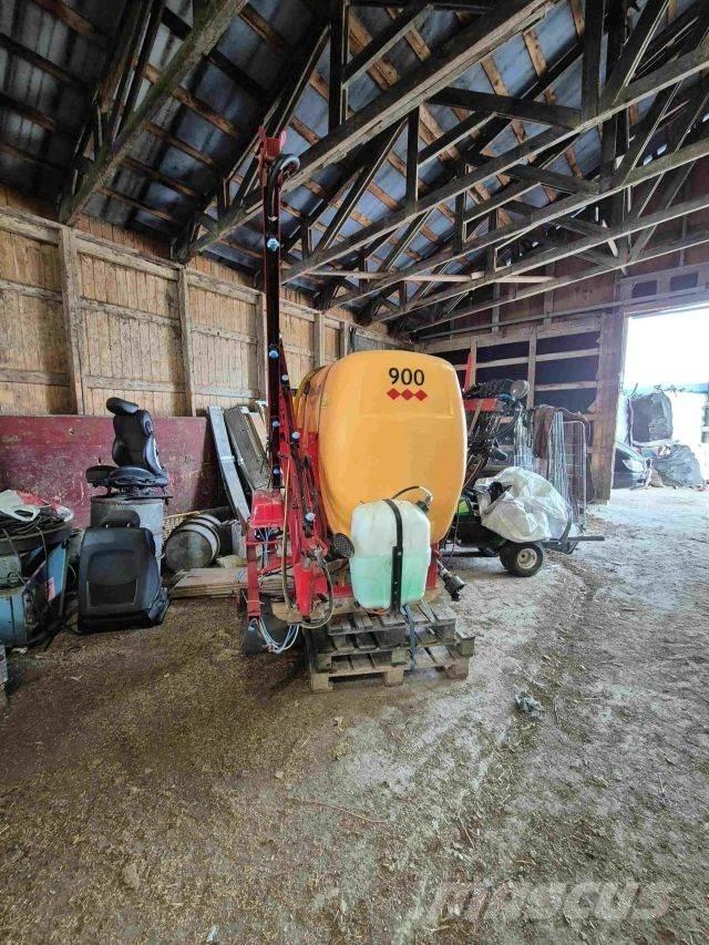 Junkkari 900L Çekilir pülverizatörler