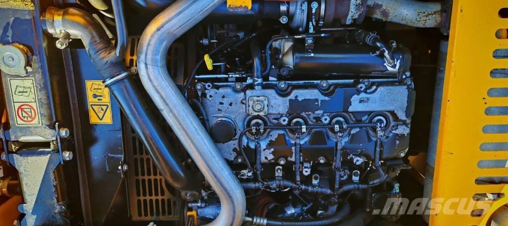 JCB JS 145 W Lastik tekerli ekskavatörler