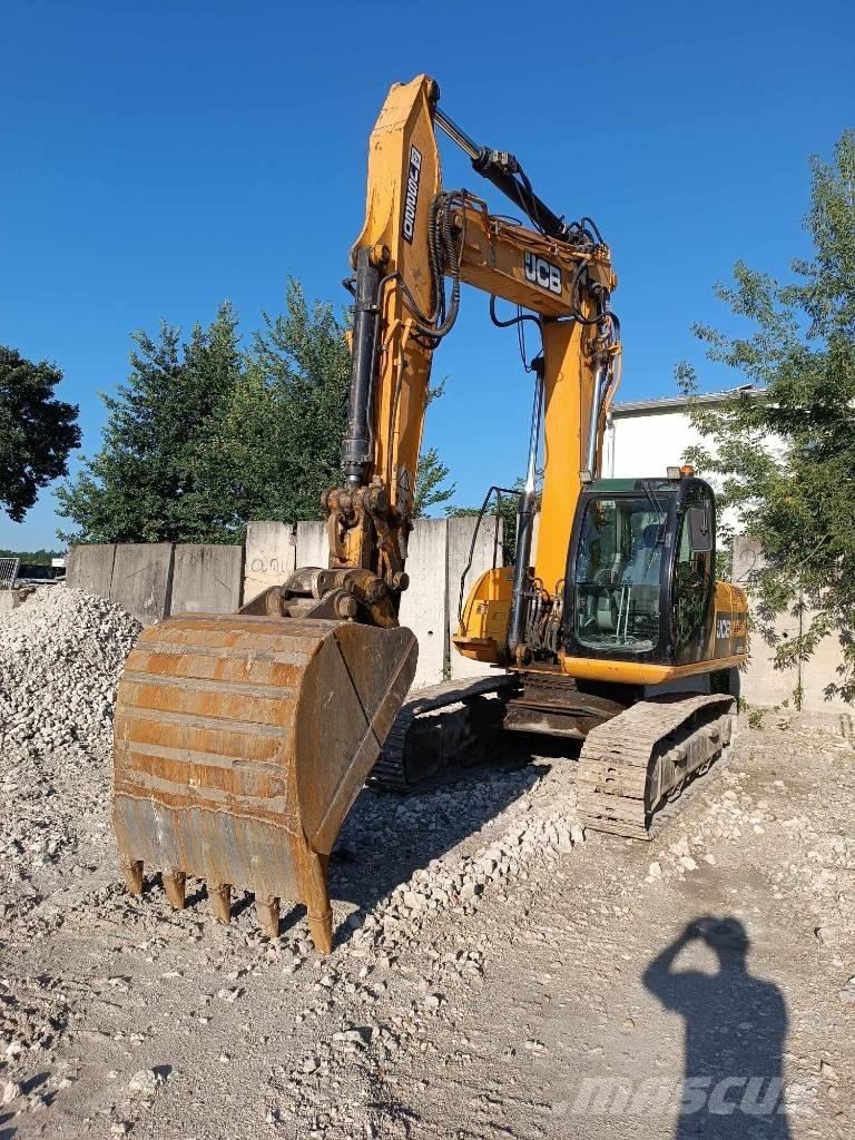 JCB JS 220 N LC Paletli ekskavatörler