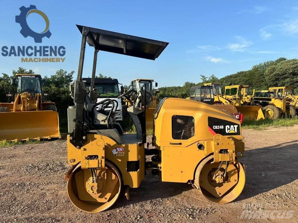 CAT CB24B Çift tamburlu silindirler