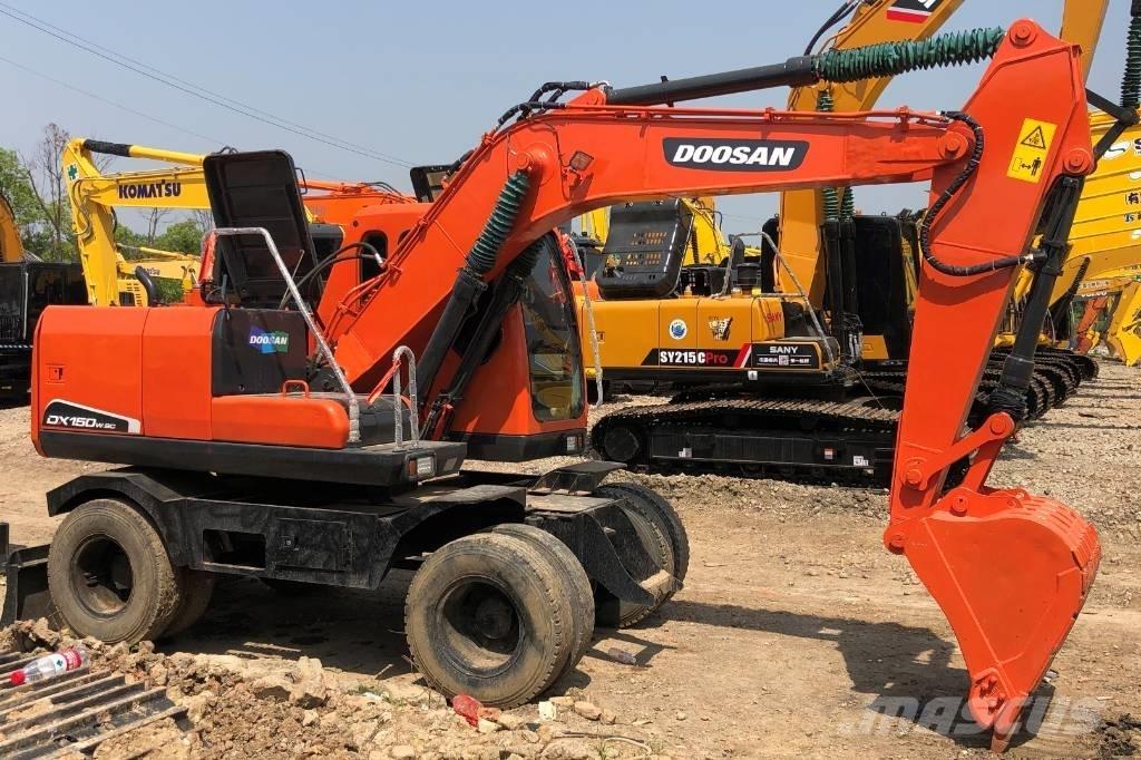 Doosan DX150W Paletli ekskavatörler