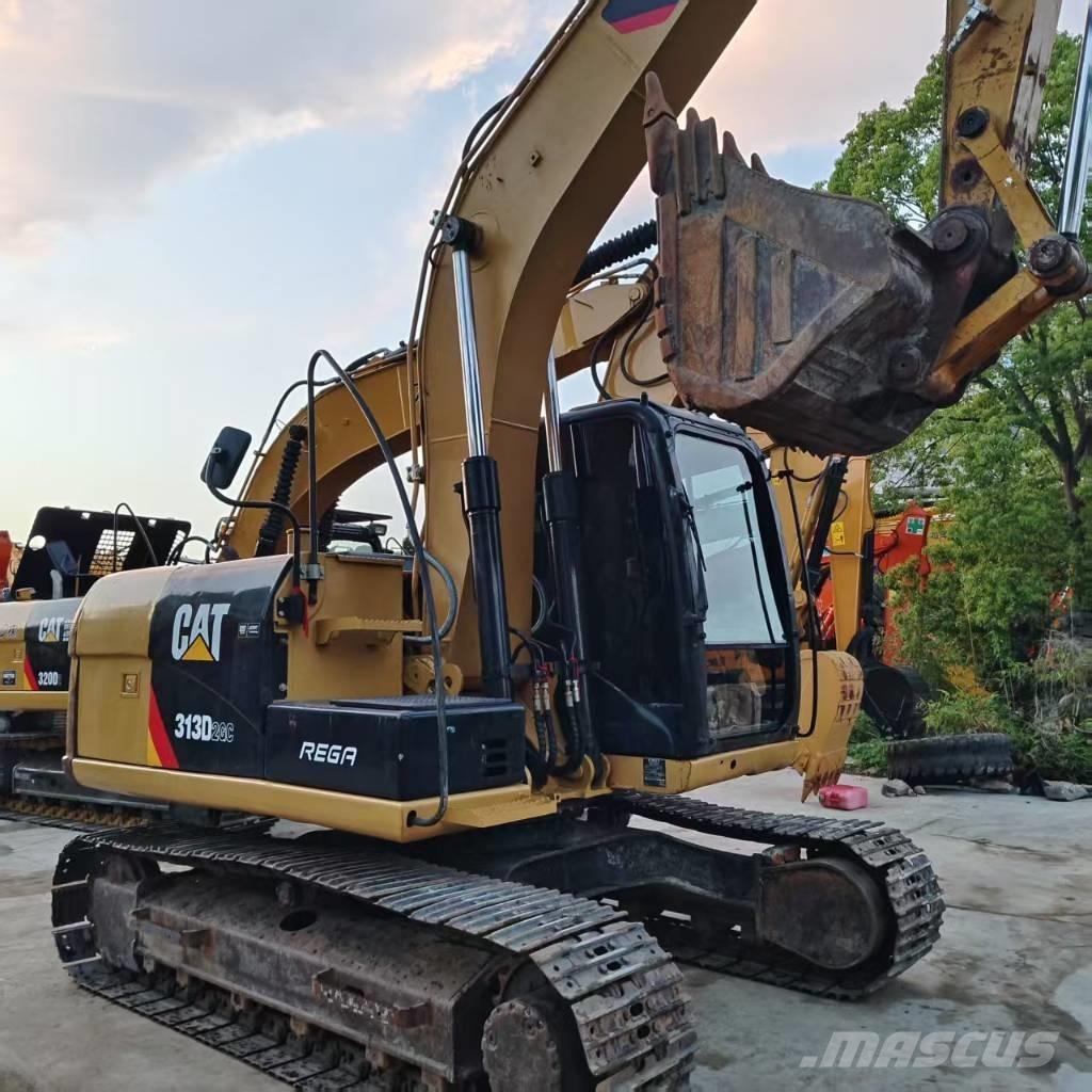 CAT 313 D Paletli ekskavatörler