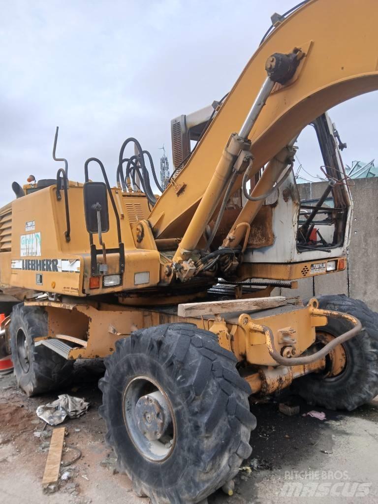 Liebherr A 316 Sanzuman
