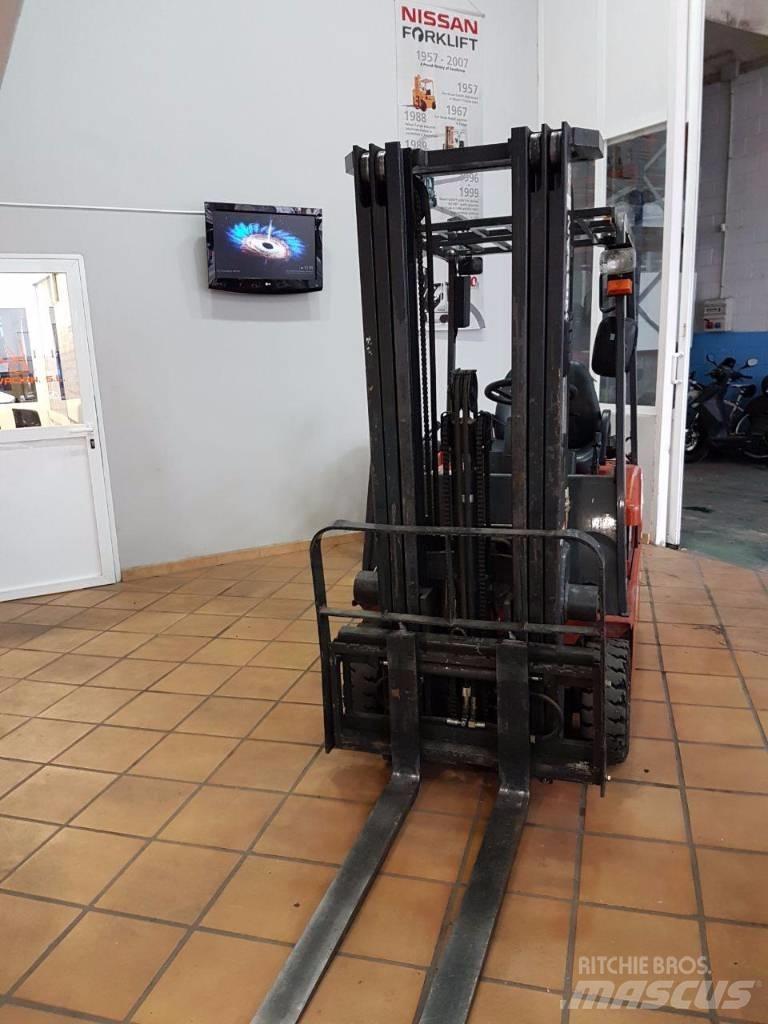 Nissan N01 Elektrikli forkliftler