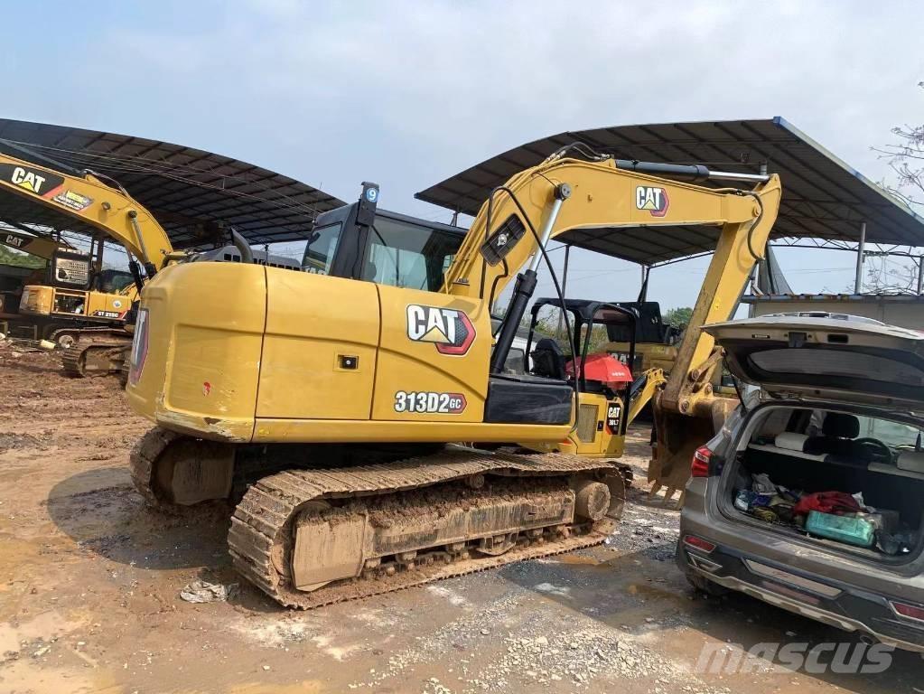 CAT 313 D Paletli ekskavatörler
