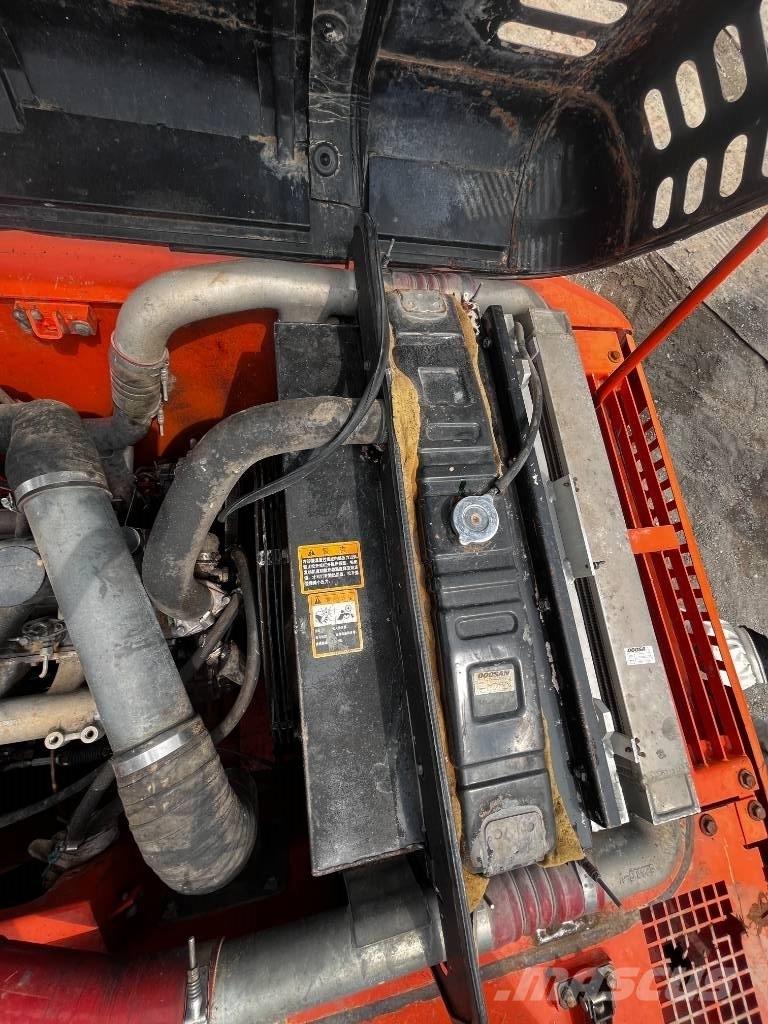 Doosan DH 225 LC-7 Paletli ekskavatörler