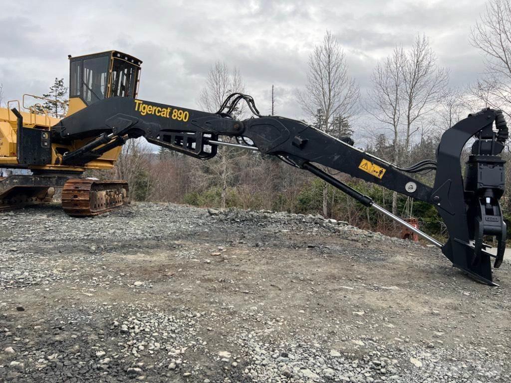 Tigercat 890 Sürütücüler