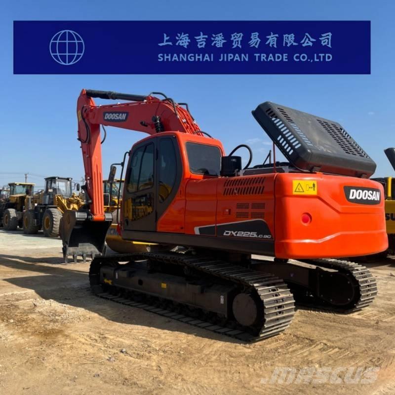 Doosan DX 225 Paletli ekskavatörler