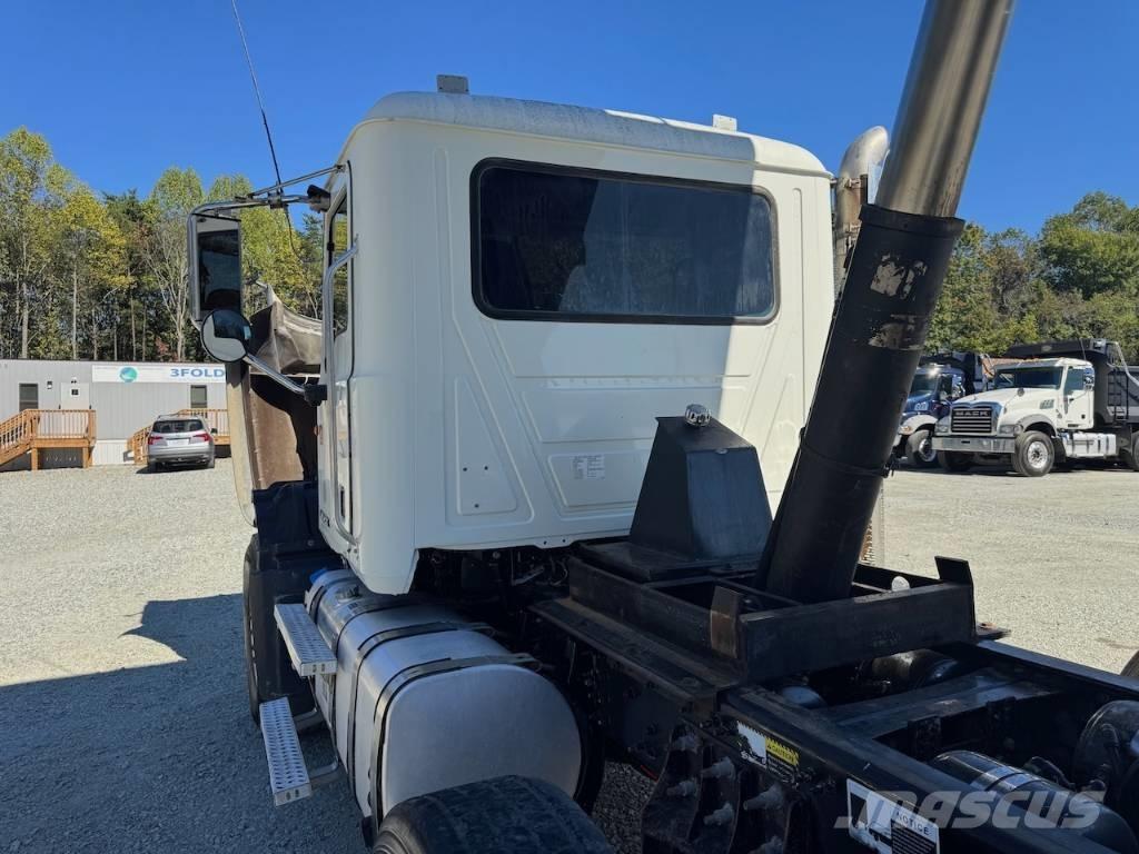 Mack GU713 Damperli kamyonlar