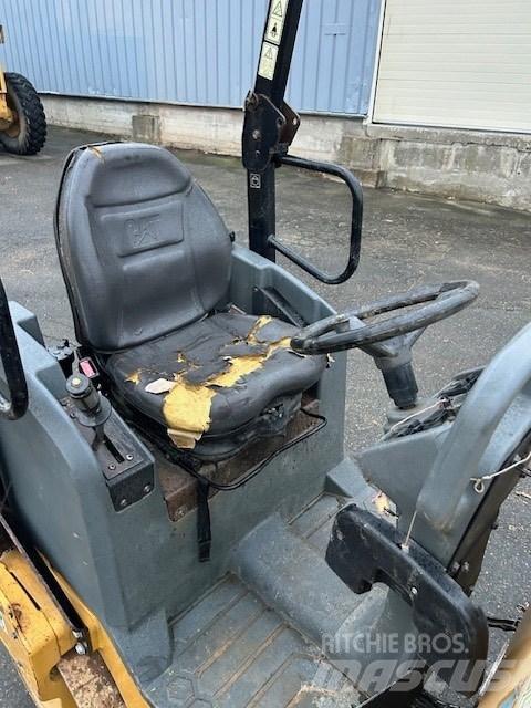 CAT CB 14 B Çift tamburlu silindirler