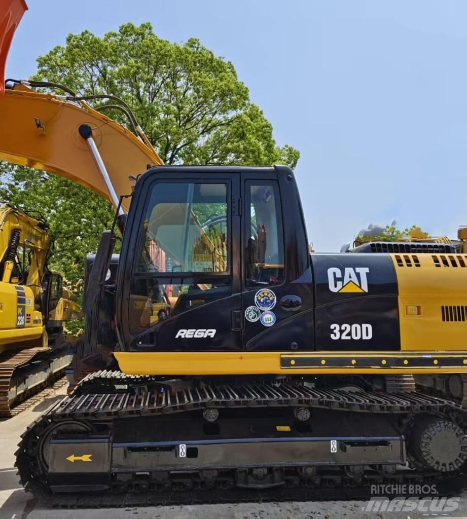 CAT 320 D Paletli ekskavatörler