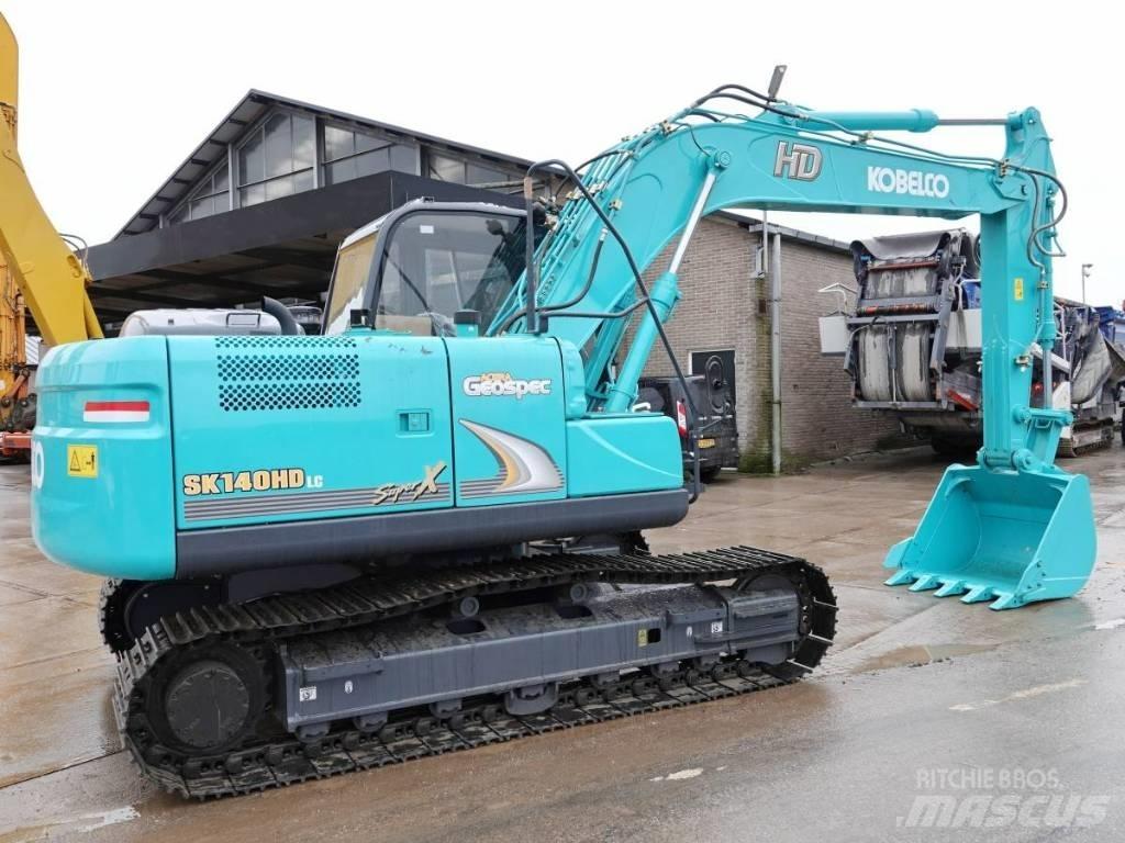 Kobelco SK 140 Paletli ekskavatörler