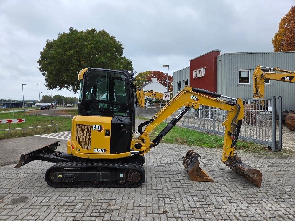 CAT 302.7CR Mini ekskavatörler, 7 tona dek