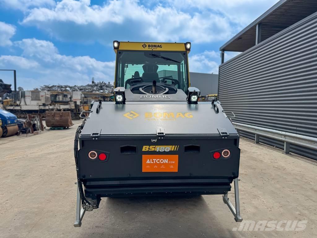Bomag BW 174 AP-4V Çift tamburlu silindirler