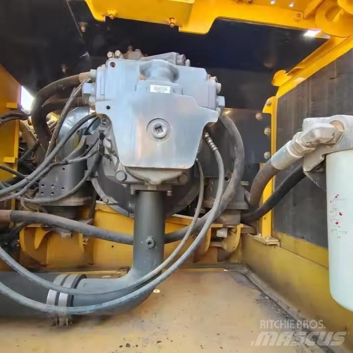 Komatsu PC360 Paletli ekskavatörler
