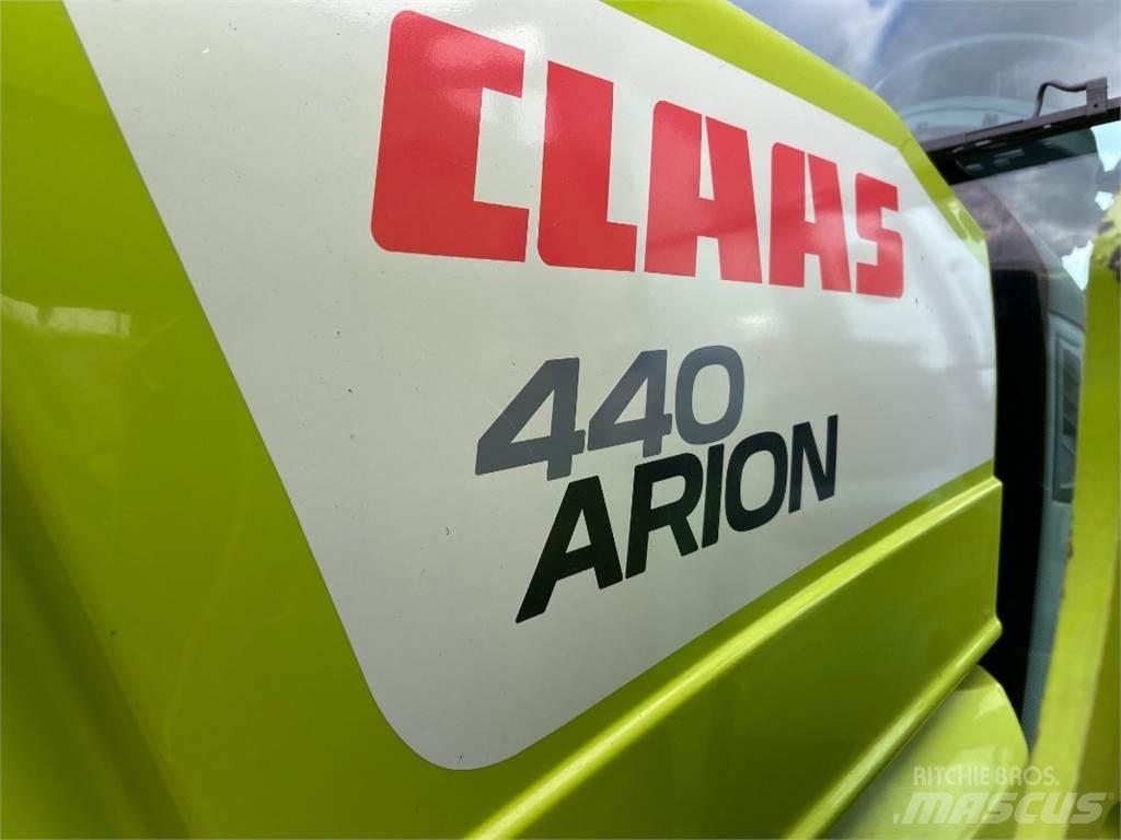 CLAAS Arion 440 Traktörler