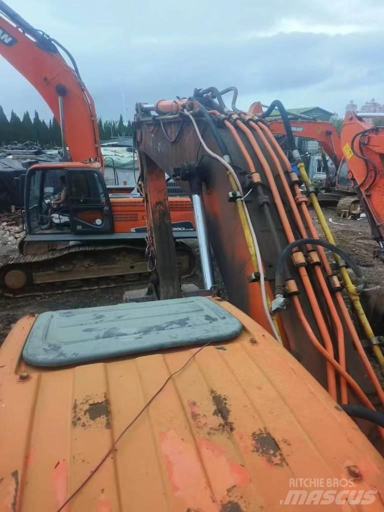 Doosan DX 260LC Paletli ekskavatörler