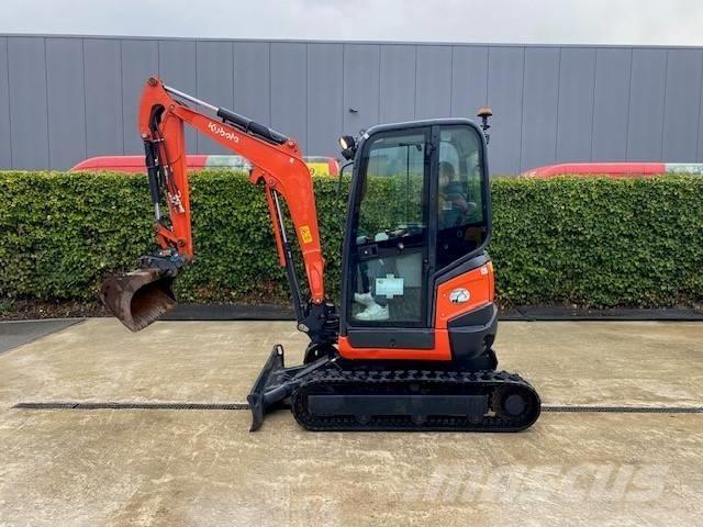 CAT 302.7 D CR Mini ekskavatörler, 7 tona dek