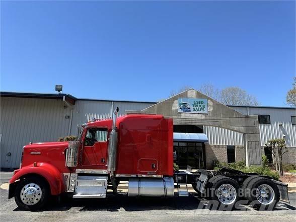 Kenworth W900L Diger