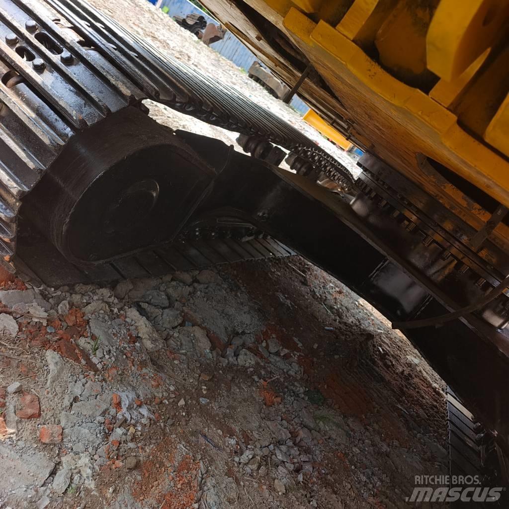 CAT 320 GC Lastik tekerli ekskavatörler
