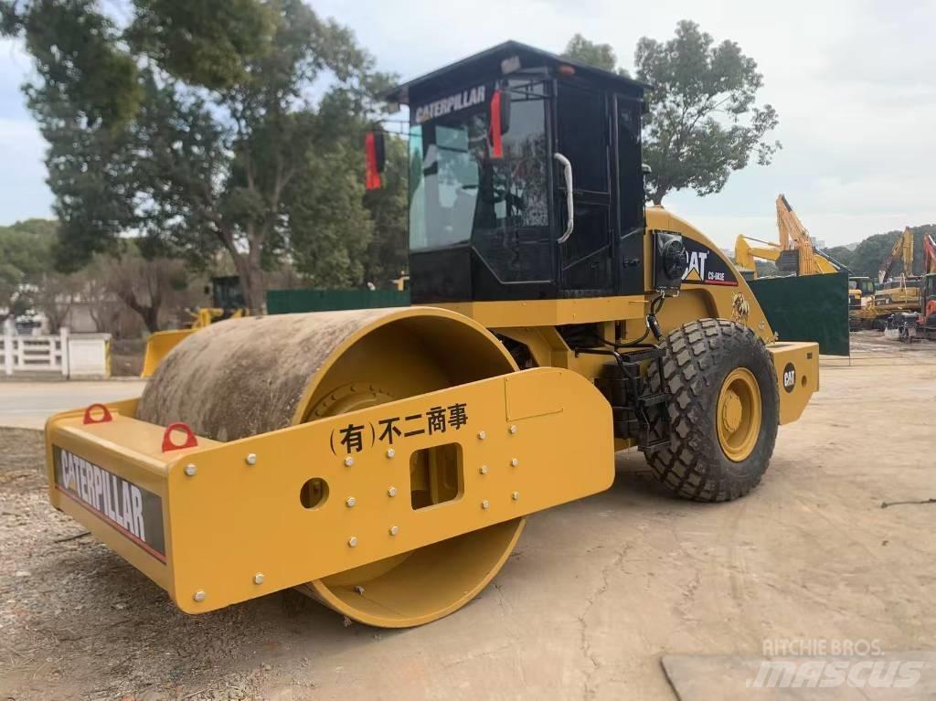 CAT CS 683 E Tek tamburlu silindirler
