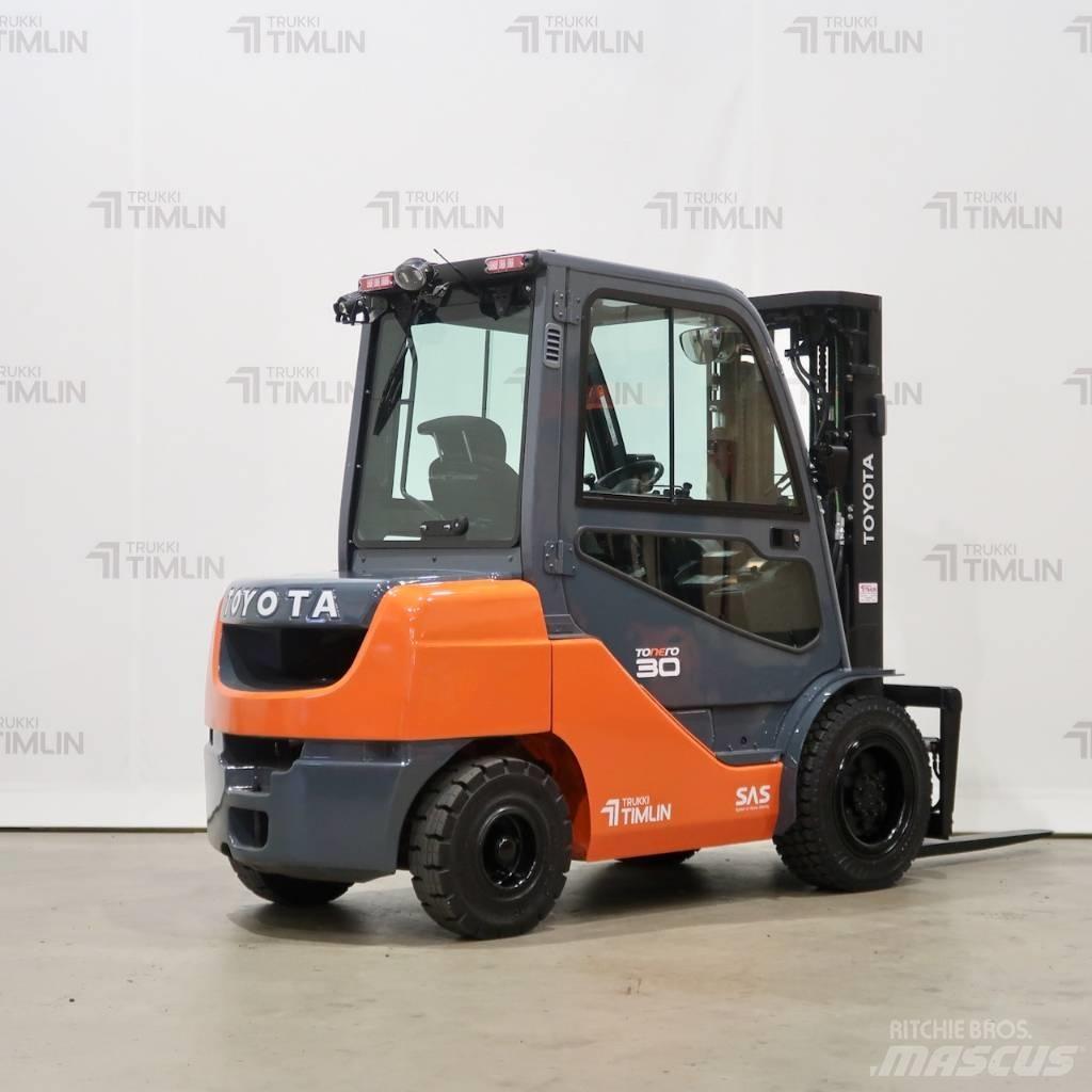 Toyota 02-8FDF30 Dizel forkliftler