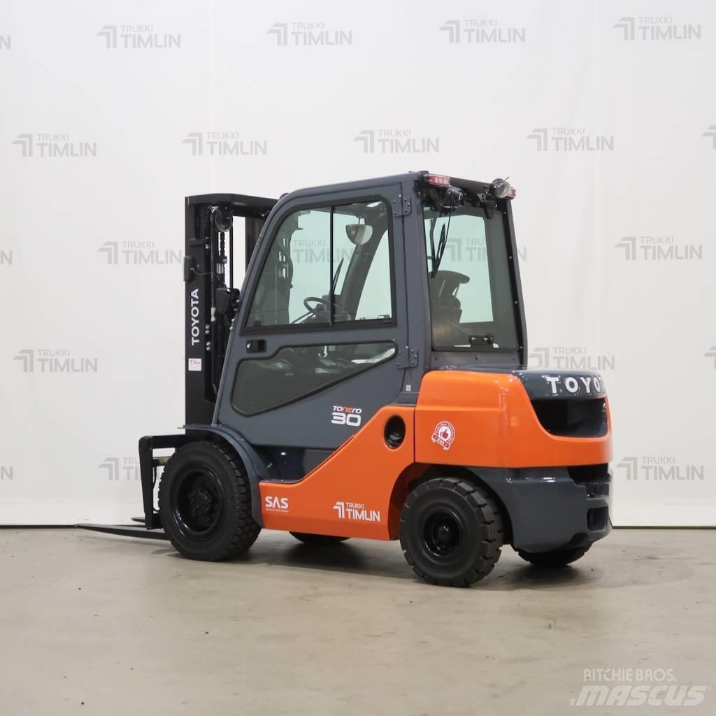 Toyota 02-8FDF30 Dizel forkliftler