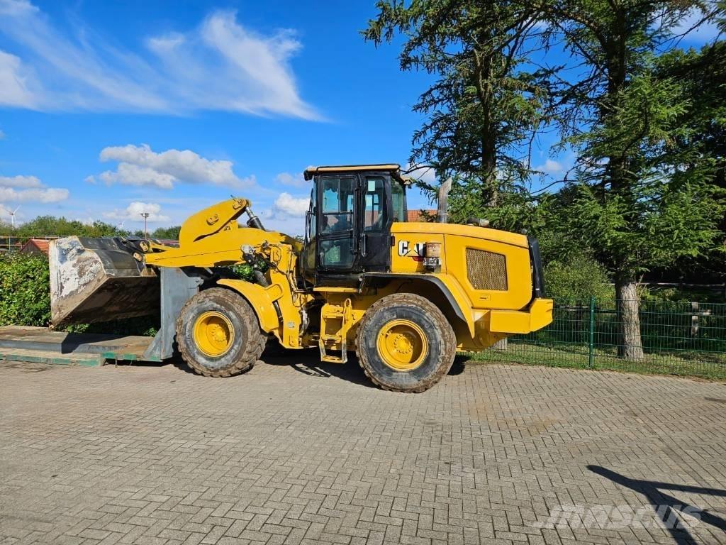 CAT 930 M Tekerlekli yükleyiciler