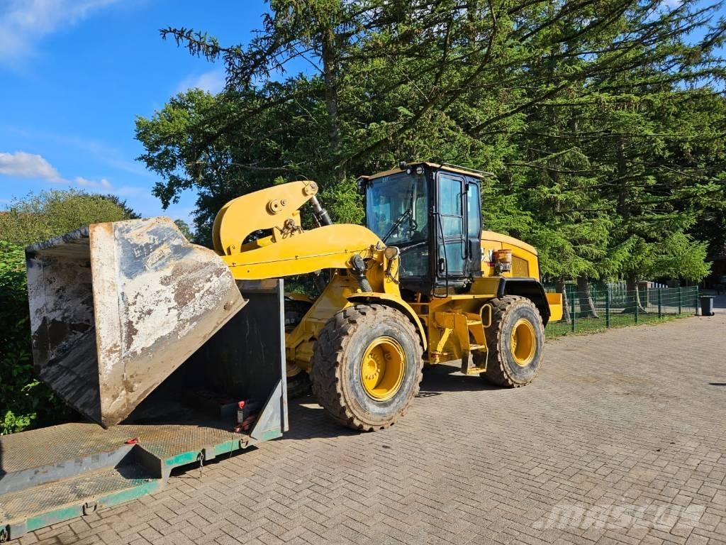 CAT 930 M Tekerlekli yükleyiciler