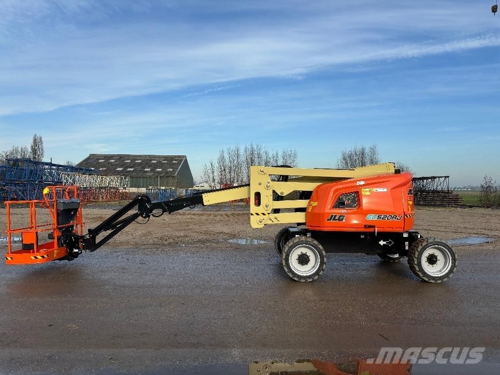 JLG EC 520 AJ Körüklü personel platformları