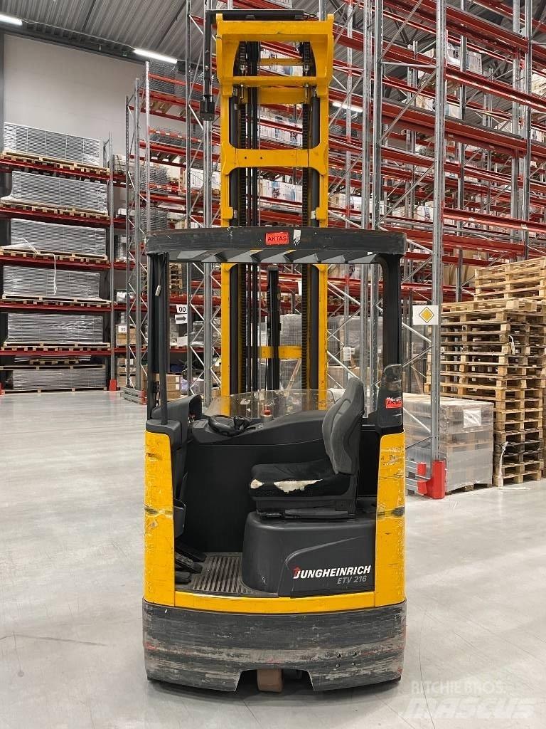 Jungheinrich ETV 216 Reach truck - depo içi istif araçları