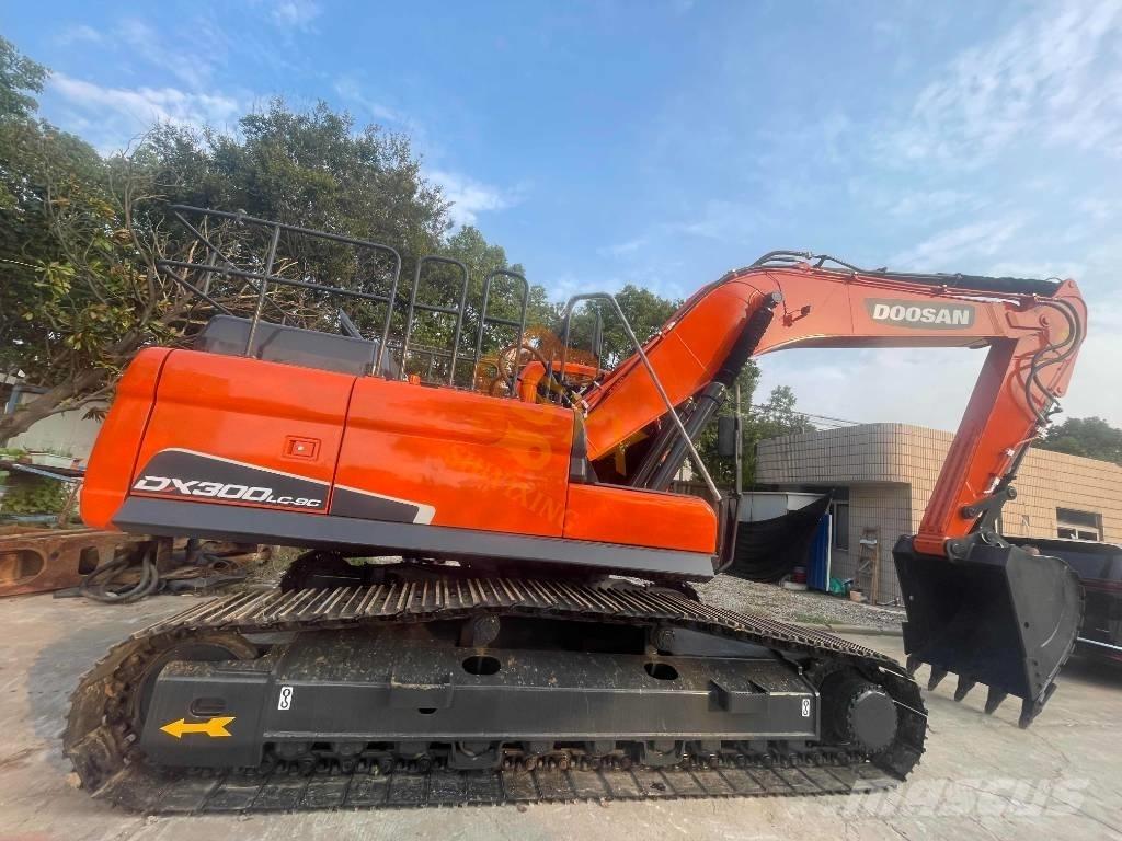 Doosan DX 300LCA Paletli ekskavatörler
