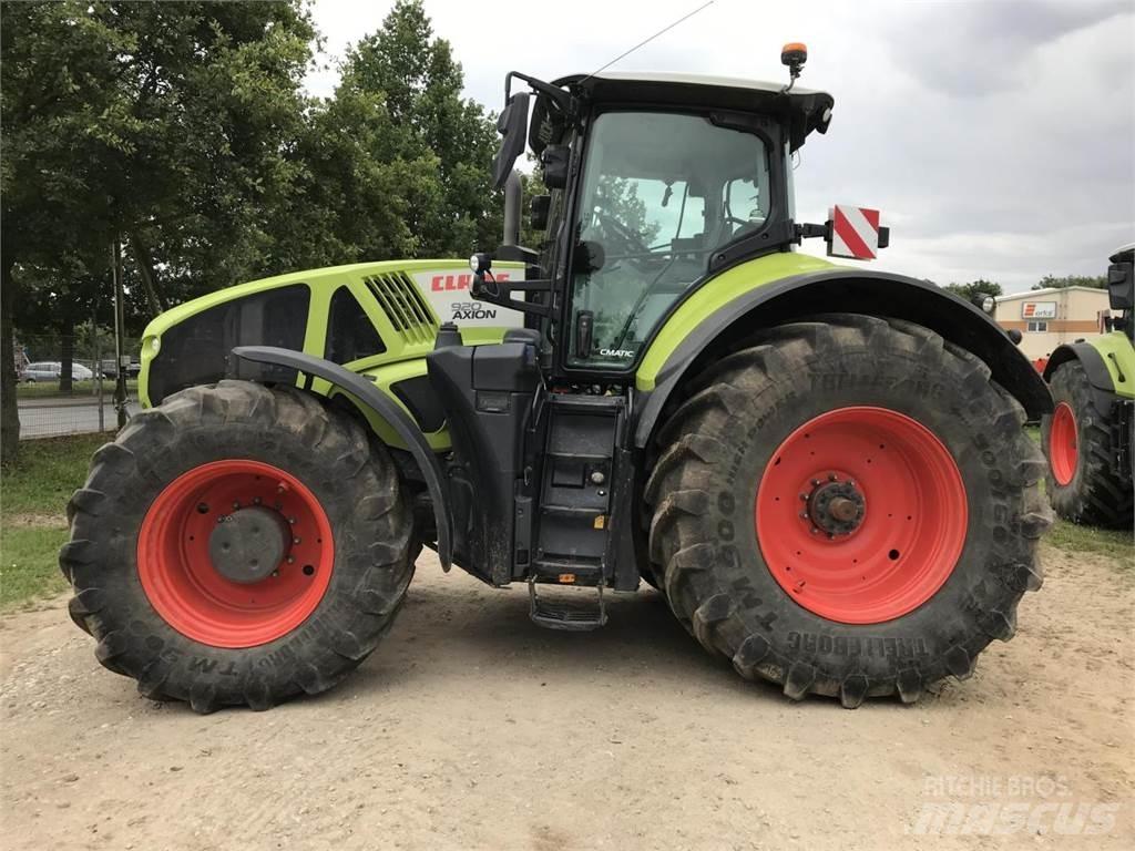 CLAAS Axion 920 Traktörler