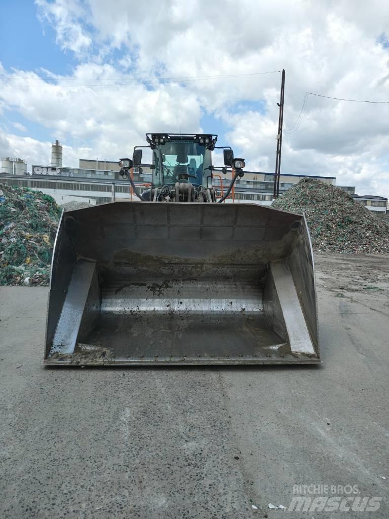 Doosan DL 320-7 Tekerlekli yükleyiciler