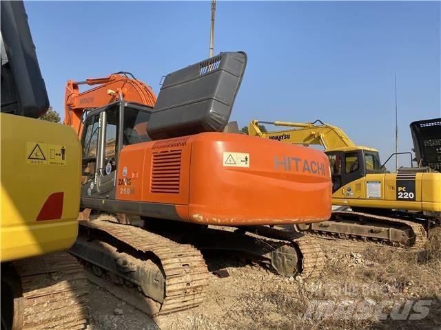 Hitachi ZX250 Paletli ekskavatörler