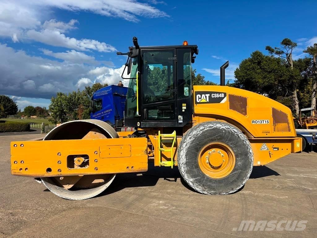 CAT CS 64 B Tek tamburlu silindirler