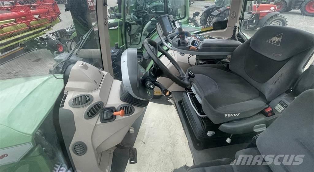 Fendt 820 Vario Traktörler