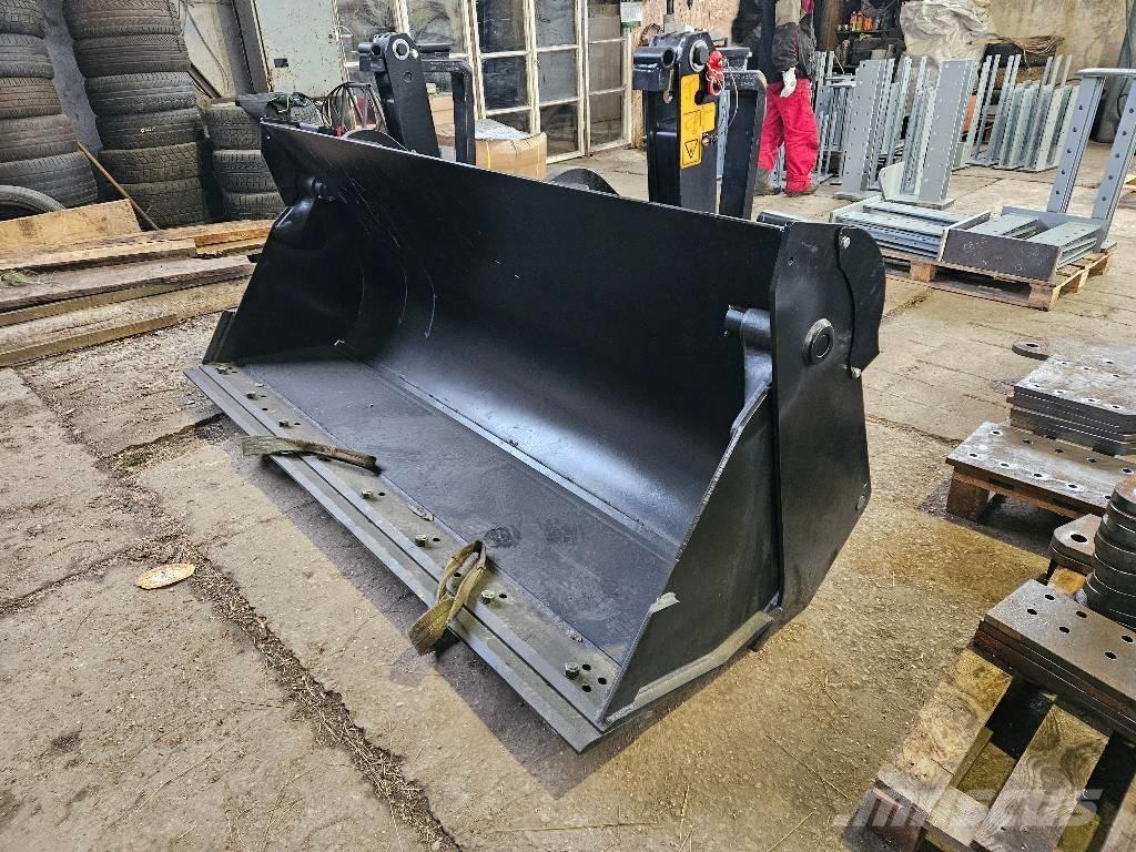 JCB 4 CX Kovalar