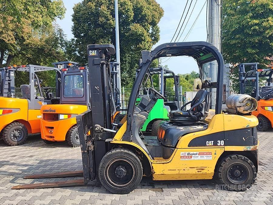 CAT GP30N LPG'li forkliftler