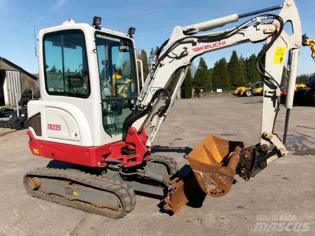 Takeuchi TB 225 Mini ekskavatörler, 7 tona dek