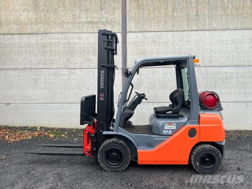 Toyota 02-8 FGF 25 LPG'li forkliftler