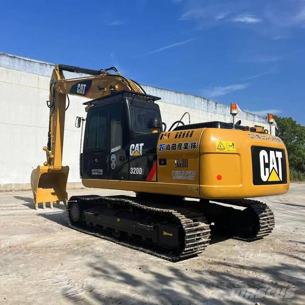 CAT 320 D2 L Paletli ekskavatörler