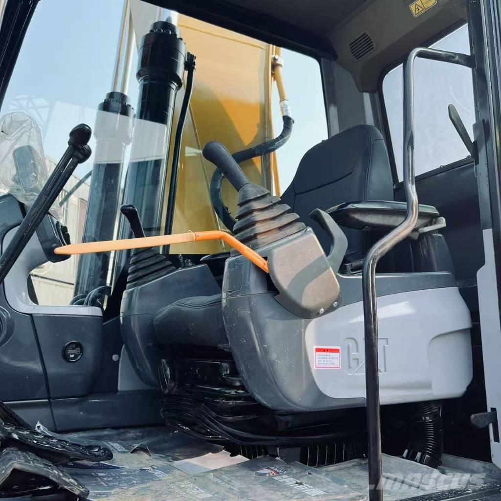 CAT 320 D2 L Paletli ekskavatörler