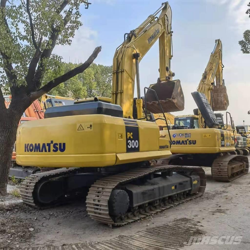Komatsu PC 300 Paletli ekskavatörler