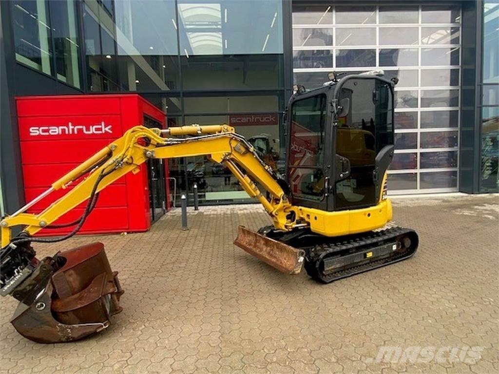 Komatsu PC24MR-5 Lastik tekerli ekskavatörler