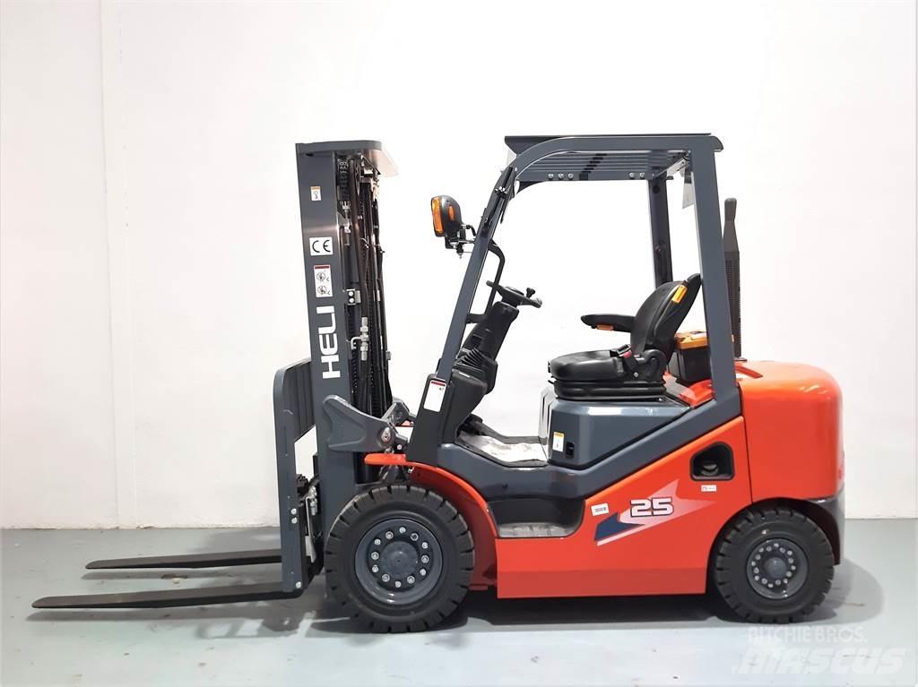 Heli CPCD25 XC26H Dizel forkliftler
