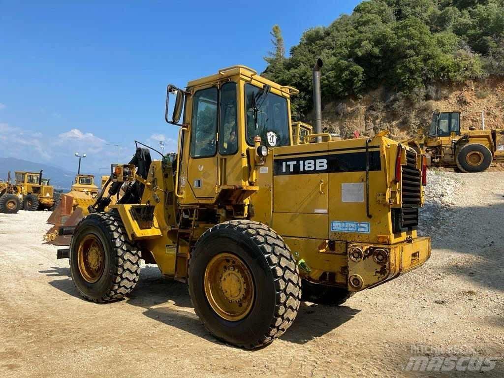 CAT IT 18 B Tekerlekli yükleyiciler