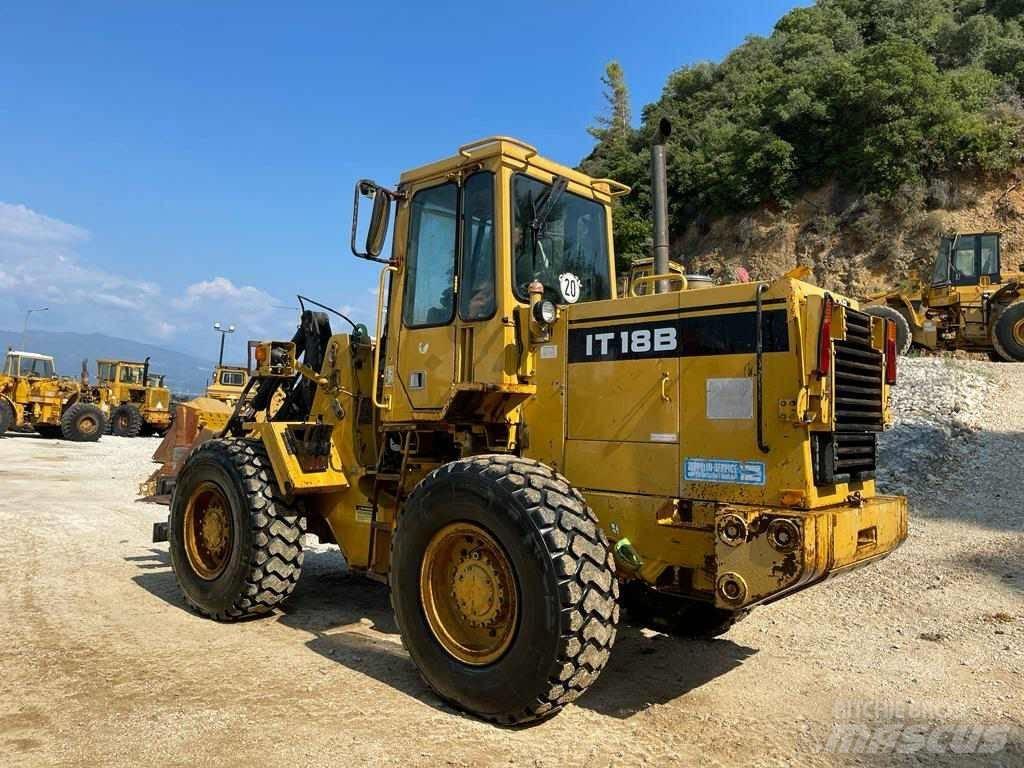 CAT IT 18 B Tekerlekli yükleyiciler