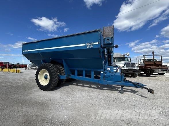 Kinze 1040 Hububat/Silaj Römorkları
