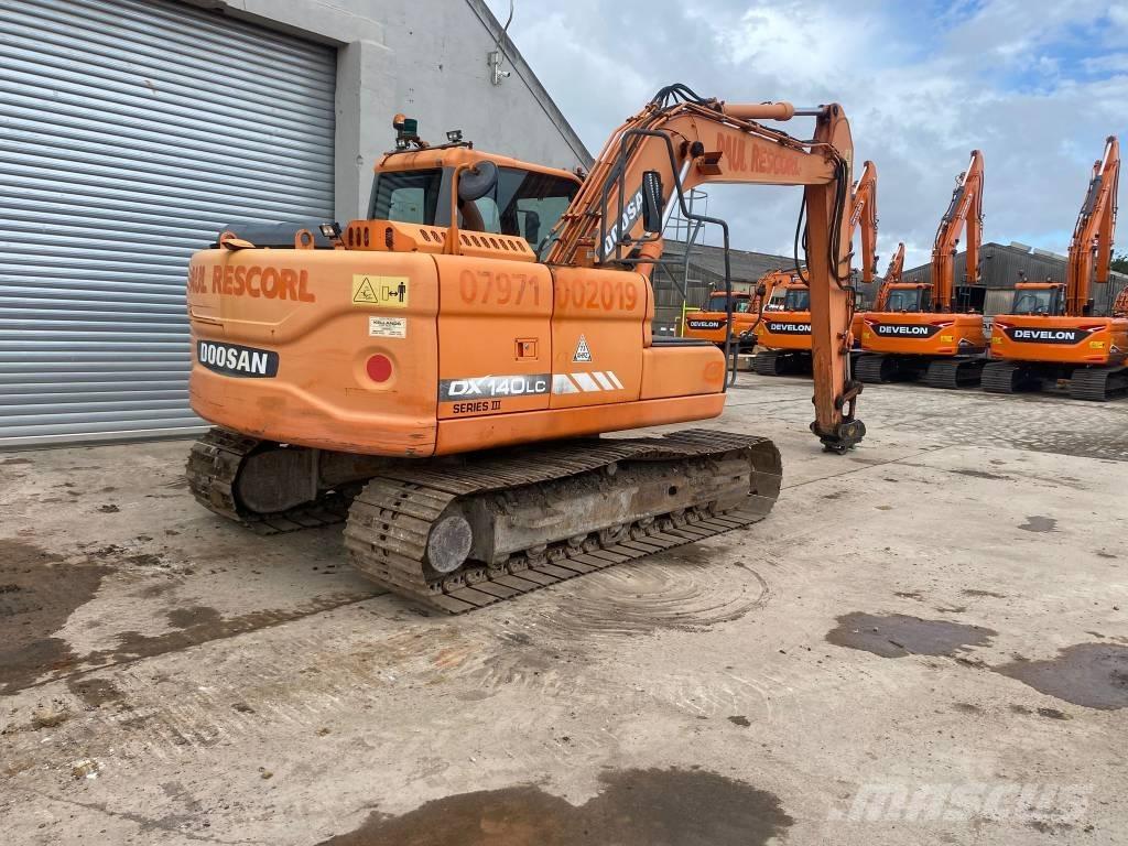 Doosan DX 140 LC-3 Paletli ekskavatörler
